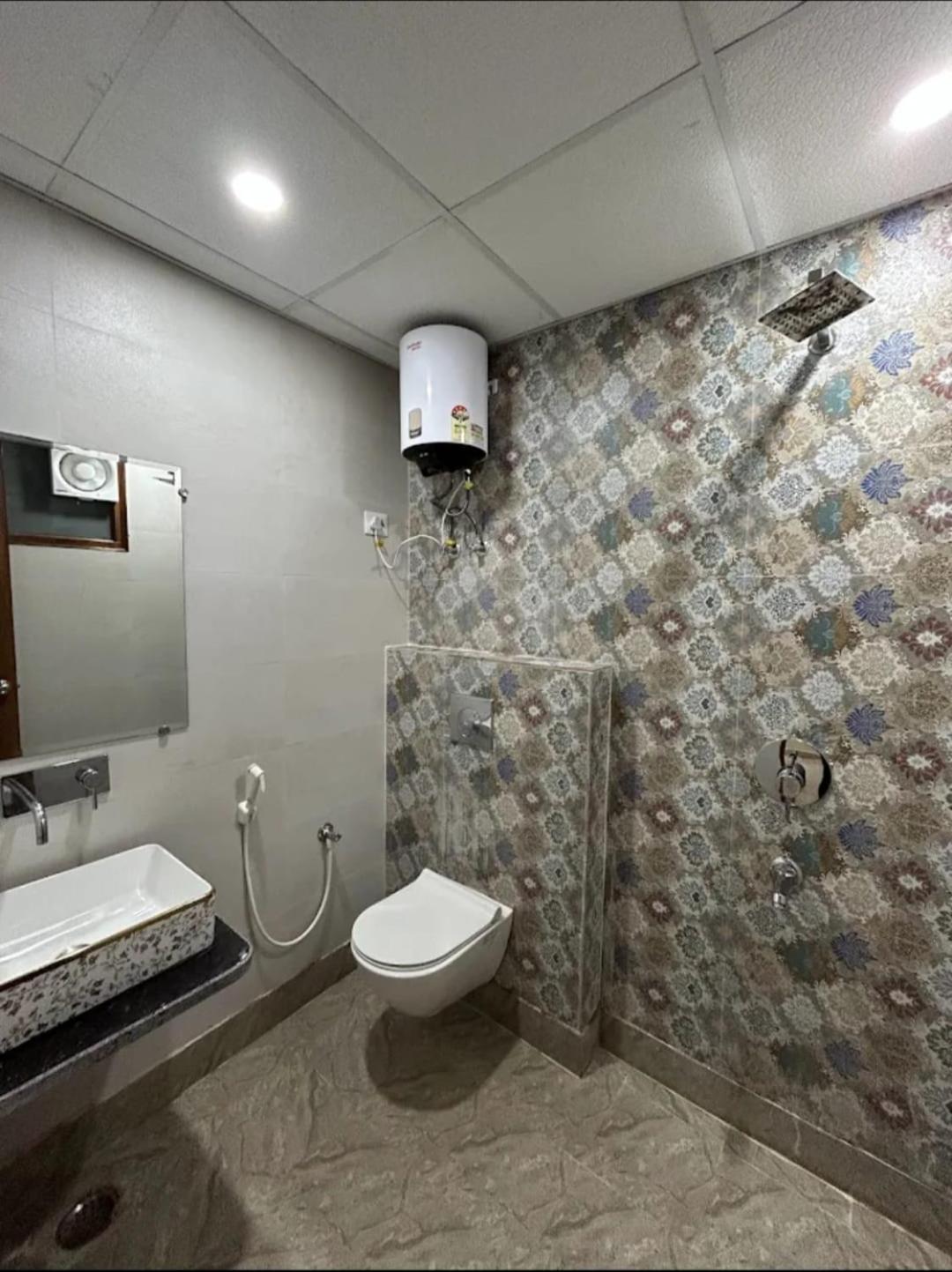 Hotel The Anvi Residency Sector 122 Noida Exterior foto